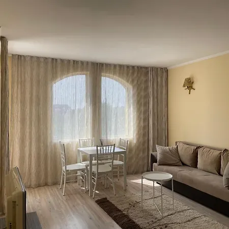 Apartment Charming 1 Bedroom In Sunny